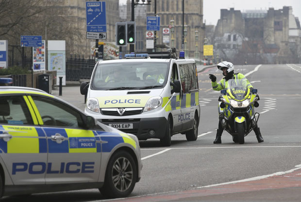 Полиција: Пакет код Вестминстерске палате испитан, није опасан